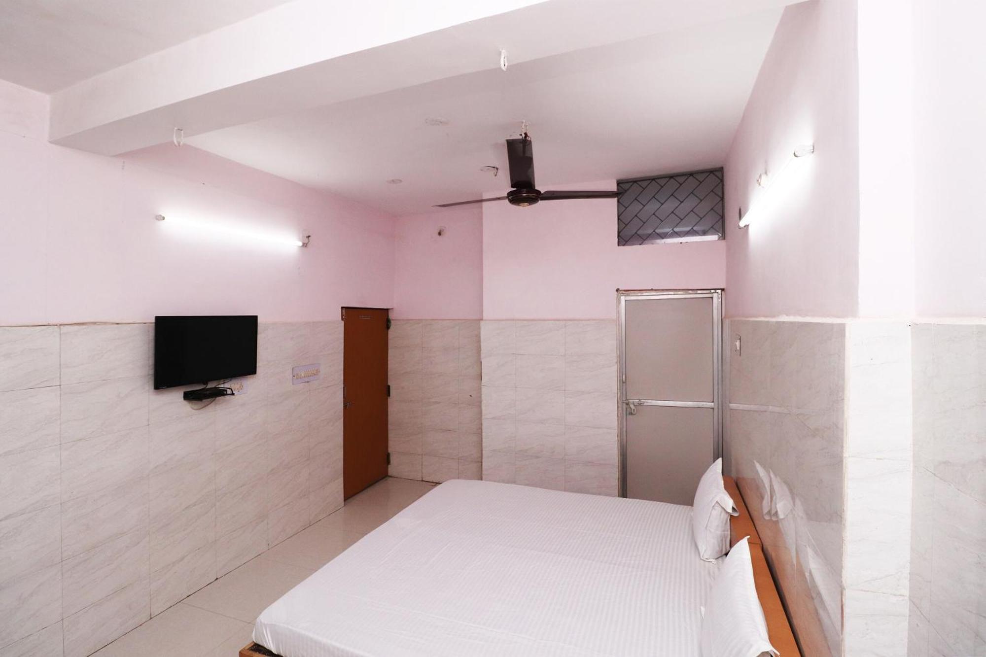 Hotel Kshama 자발푸르 외부 사진